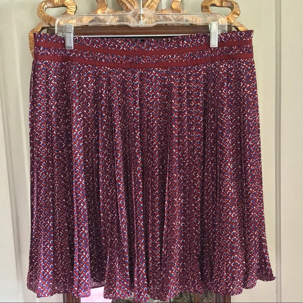 Banana Republic Pleated Skirt Size 12